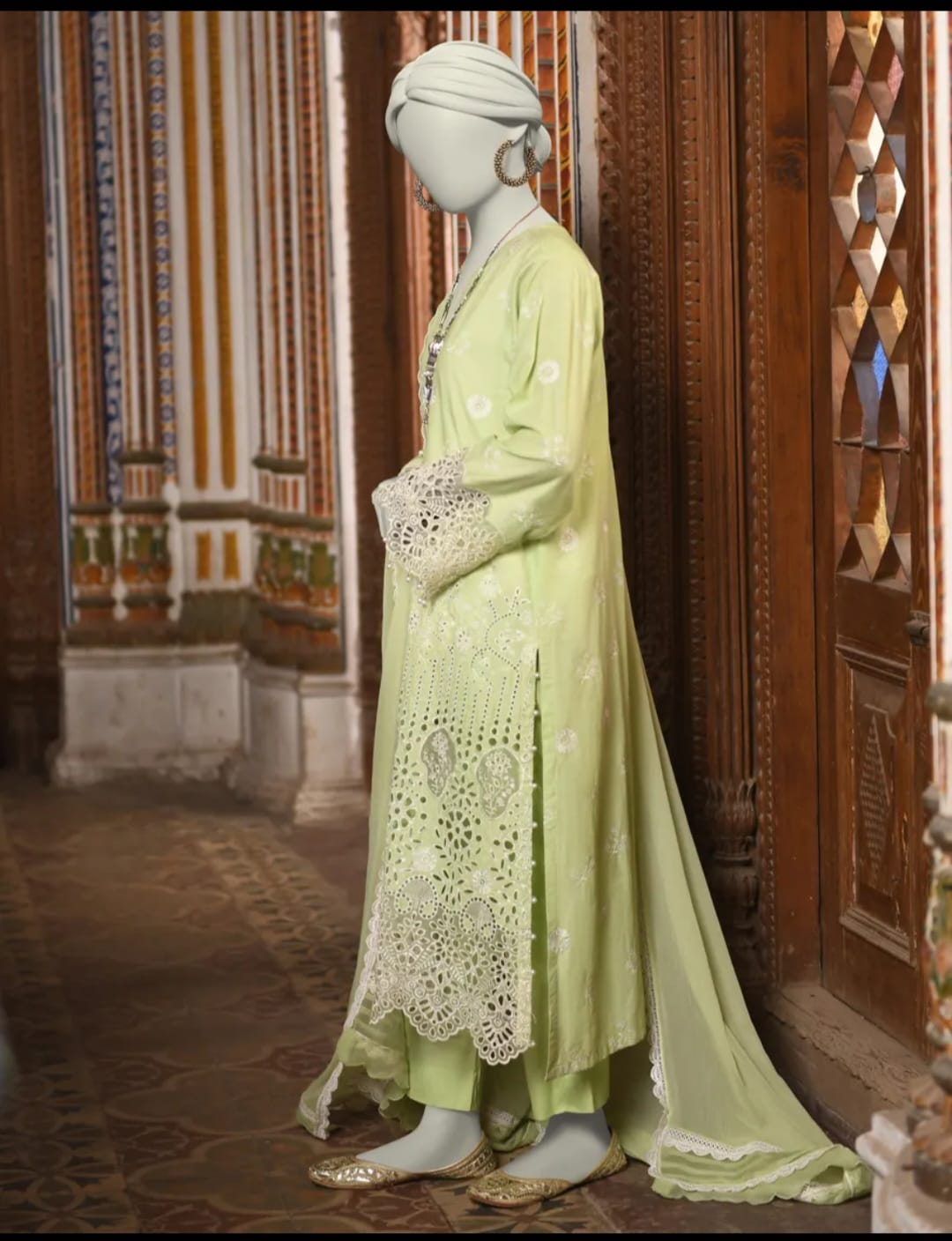 Junaid Jamshed Green Stitched Schiffli Lawn 3 piece dress