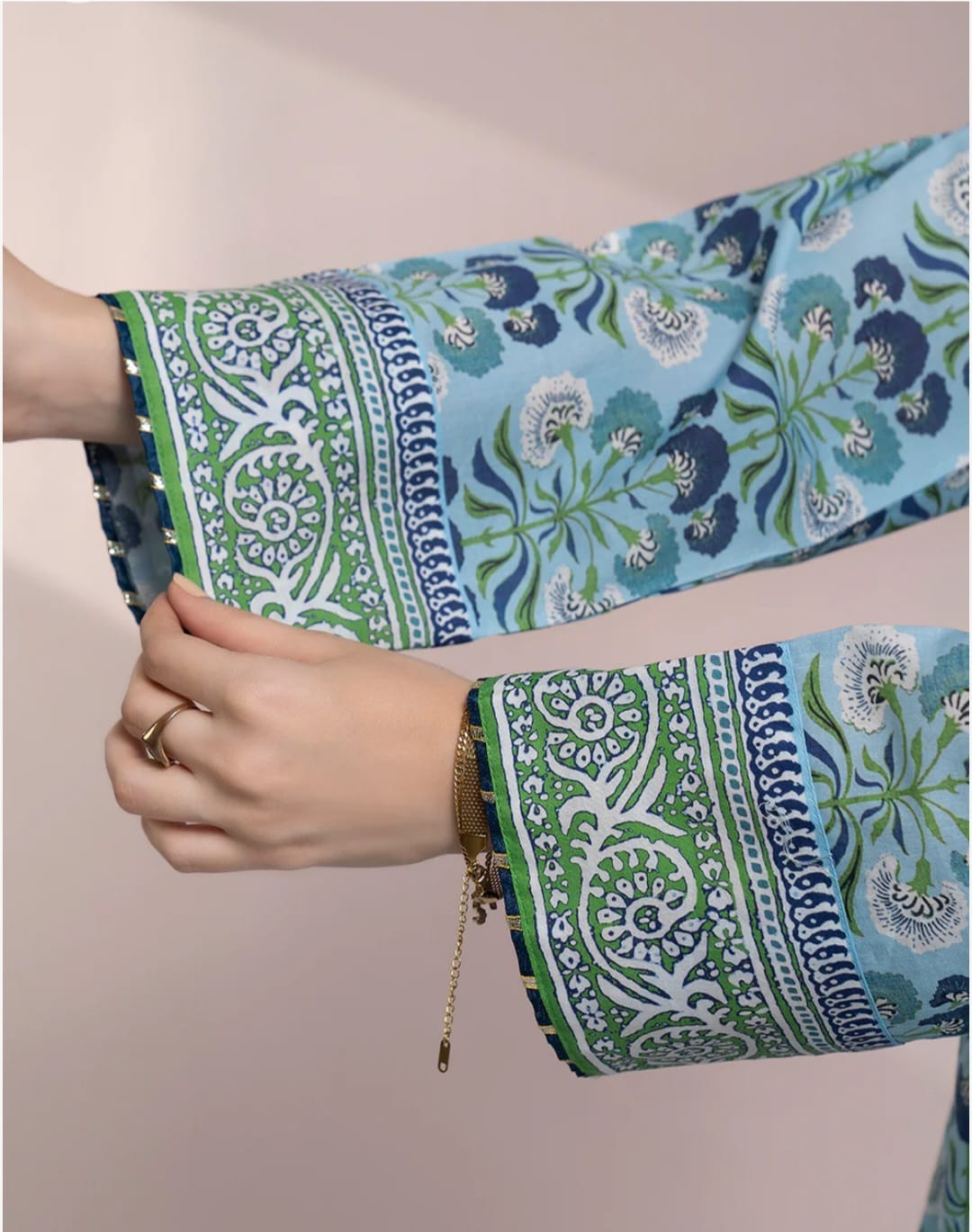 Zellbury Embrioded lawn Kurta
