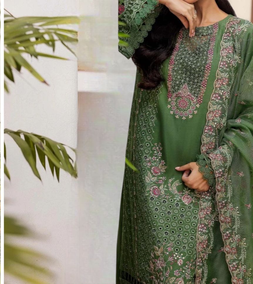 Motifz 3 Piece Embrioded Lawn Suit