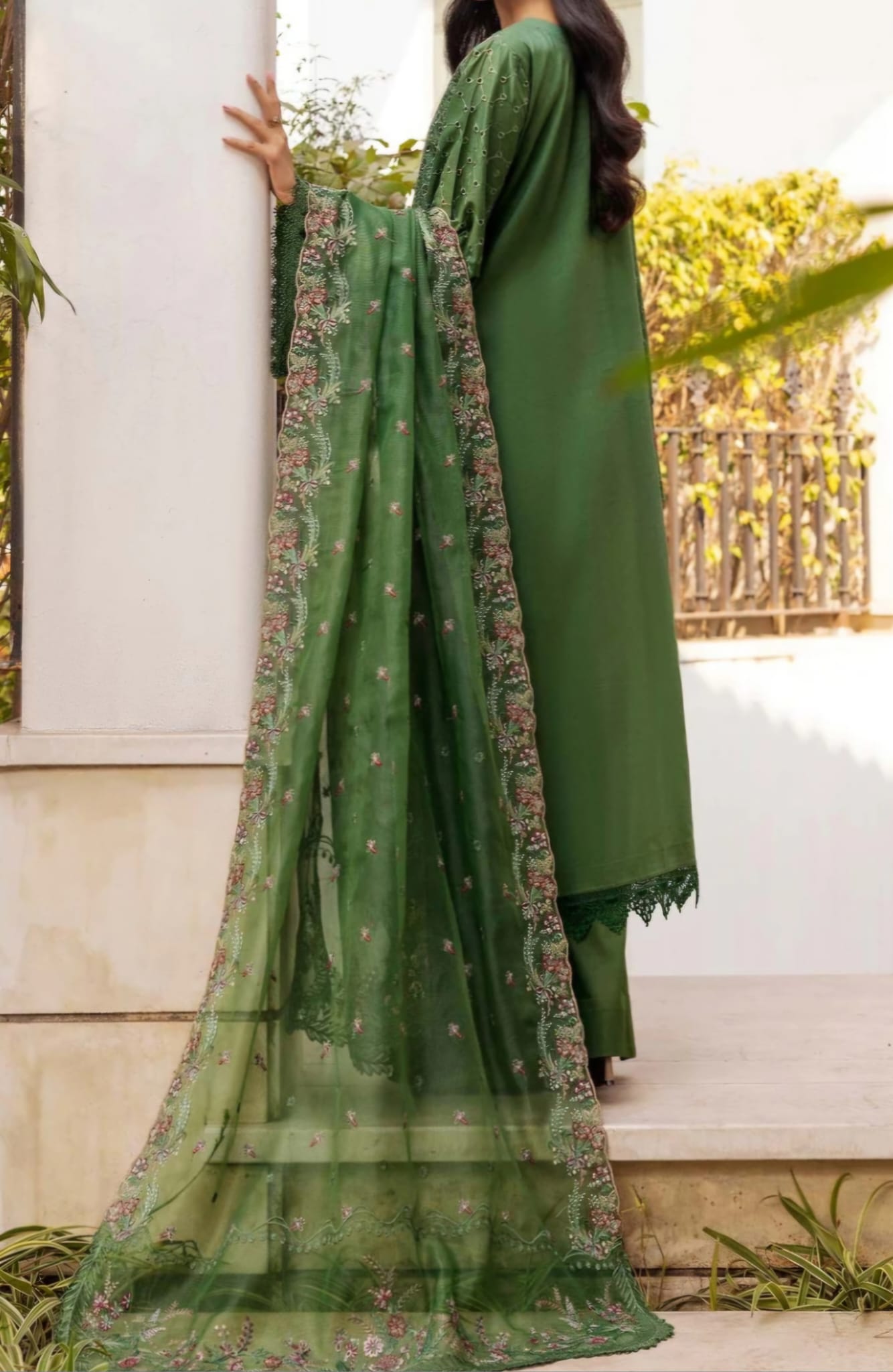 Motifz 3 Piece Embrioded Lawn Suit