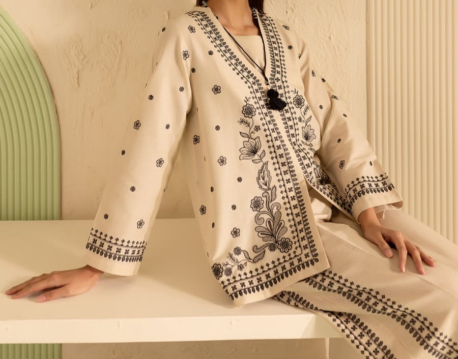Batik Greek 3Pc Embroidered Khaddar Dress – Ivory