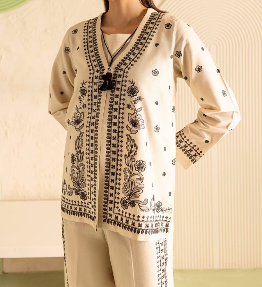 Batik Greek 3Pc Embroidered Khaddar Dress – Ivory