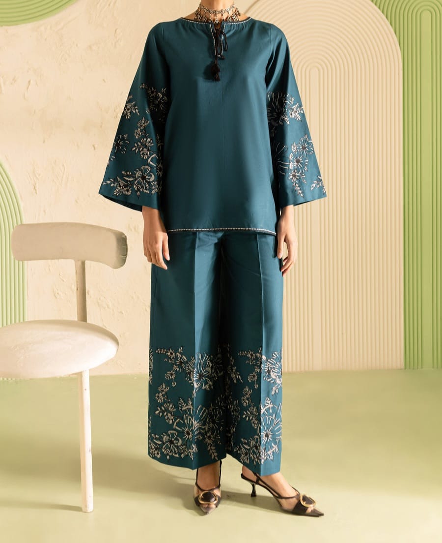 Batik  Hyelin 2 piece Embrioded Khaddar Dress