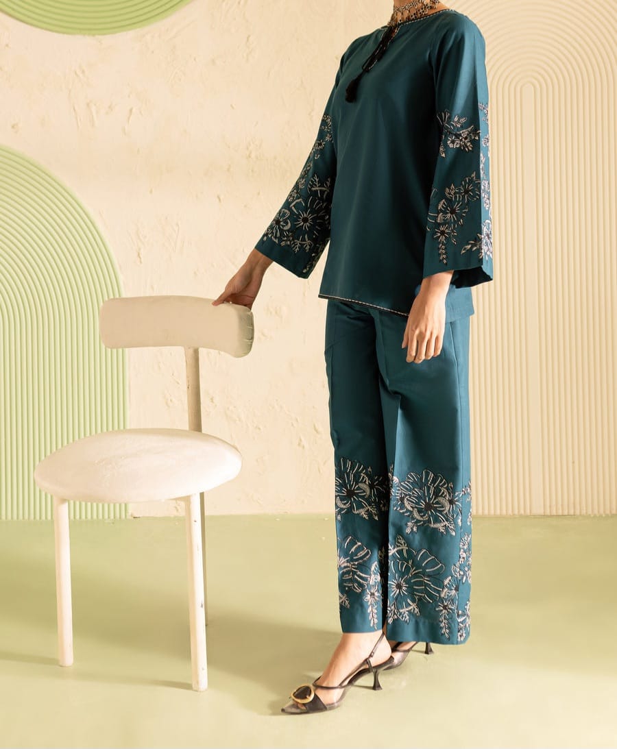 Batik  Hyelin 2 piece Embrioded Khaddar Dress