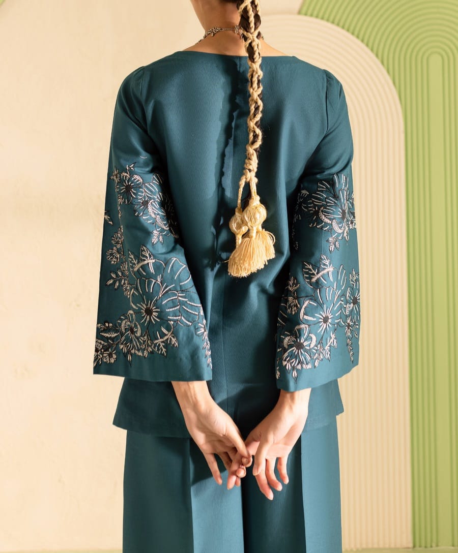 Batik  Hyelin 2 piece Embrioded Khaddar Dress